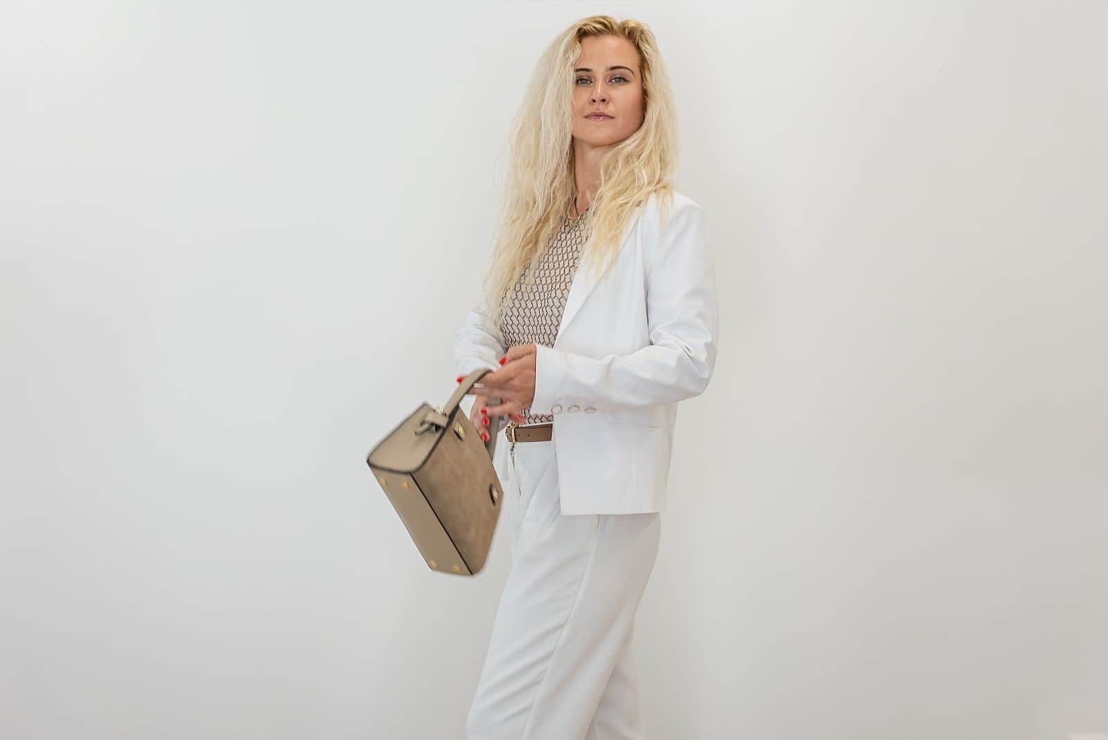 Anastasia Duke creative brain behind AZULIS (4).jpeg