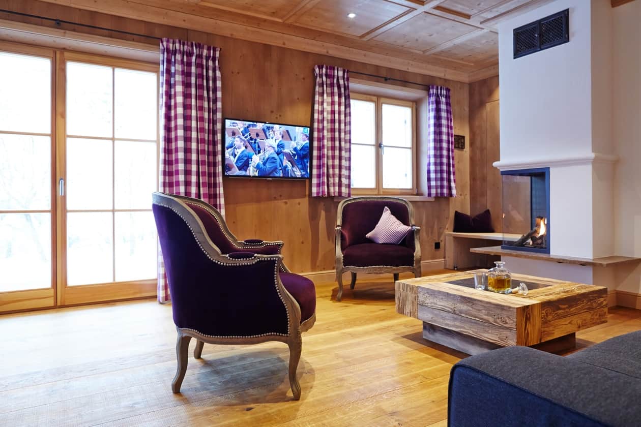 Wohnzimmer mit Gaskamin