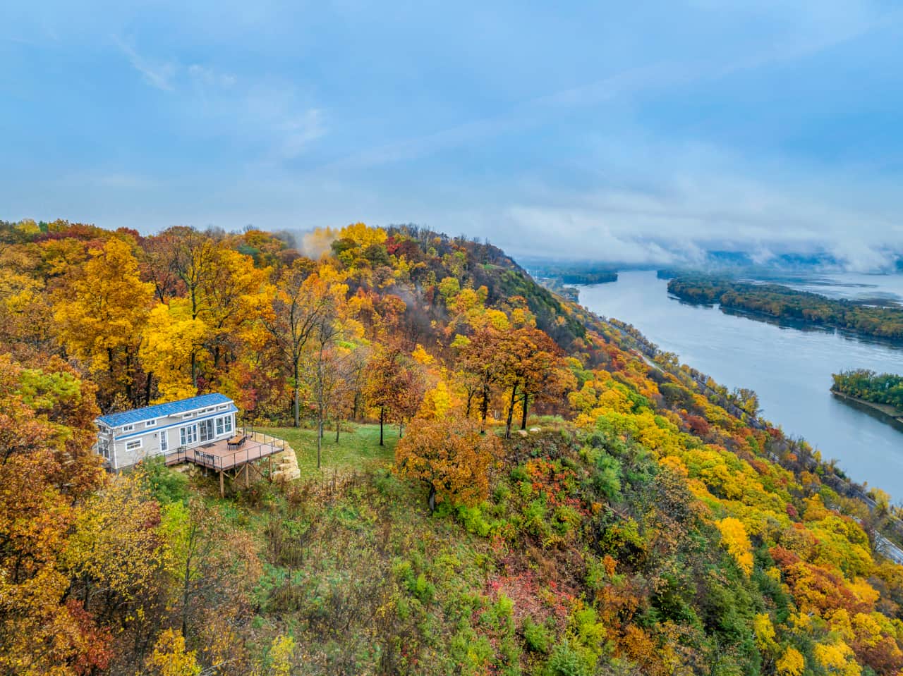 RiverscapeVacationRentals Fall2023 001