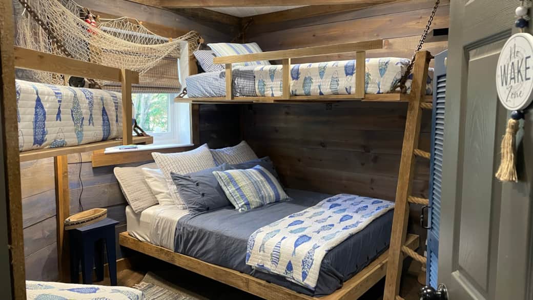 Terrace Bunk Room Queen & 3XL Twins