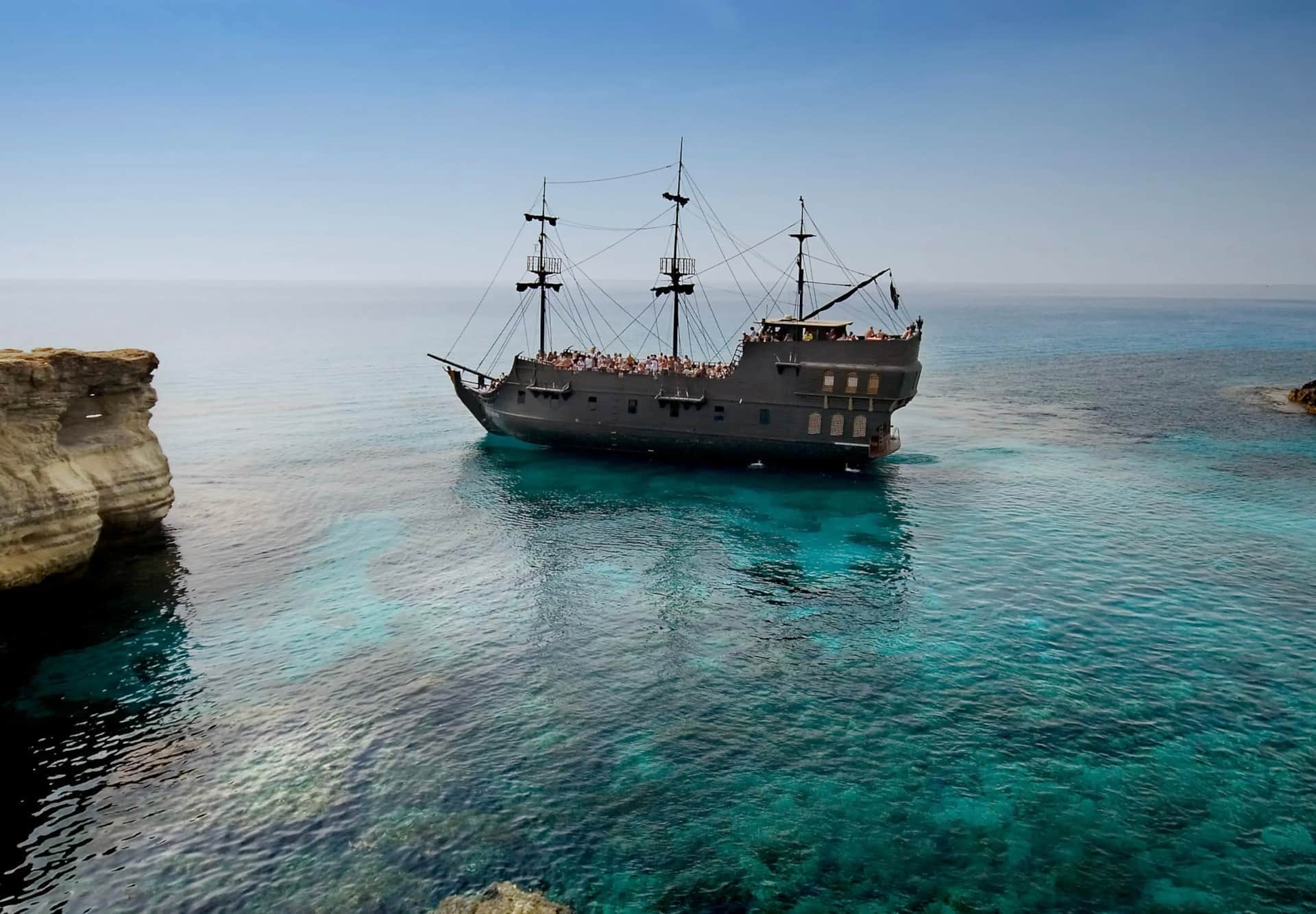 Black Pearl pirate boat
