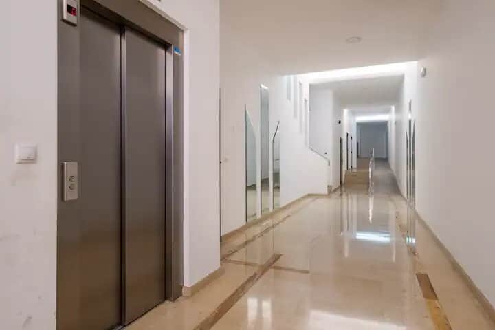 Vista ascensor pasillos