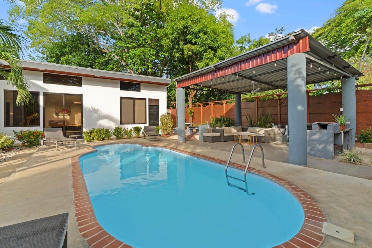 Pool Rancho House