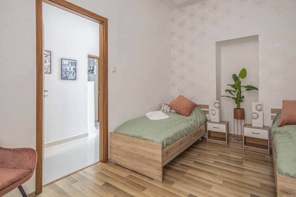 Bedroom2