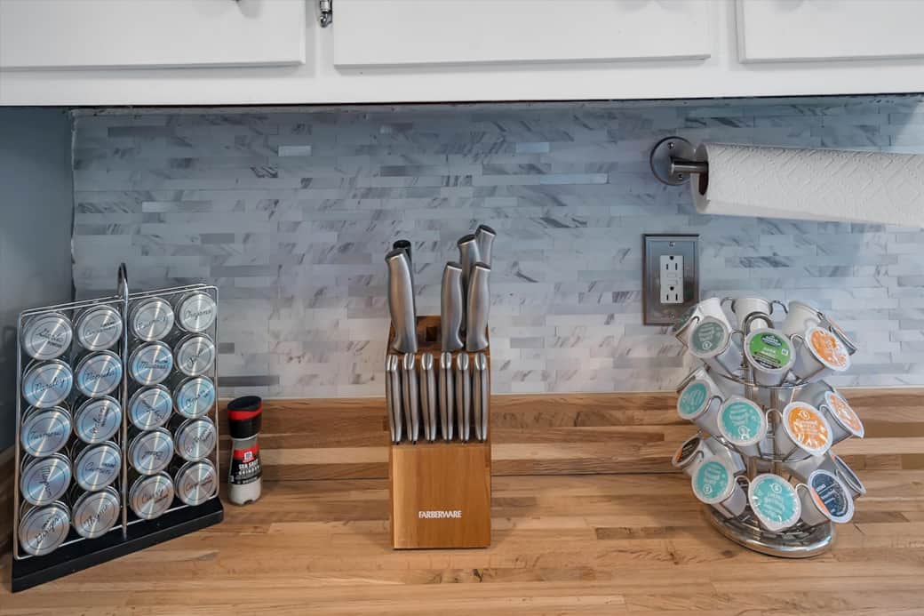 Kcups, cooking spices and knife block