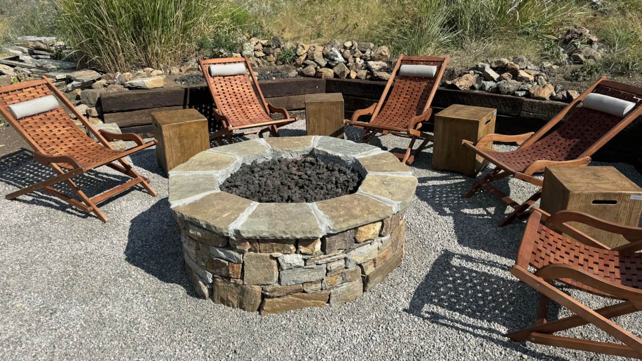 Gas firepit 