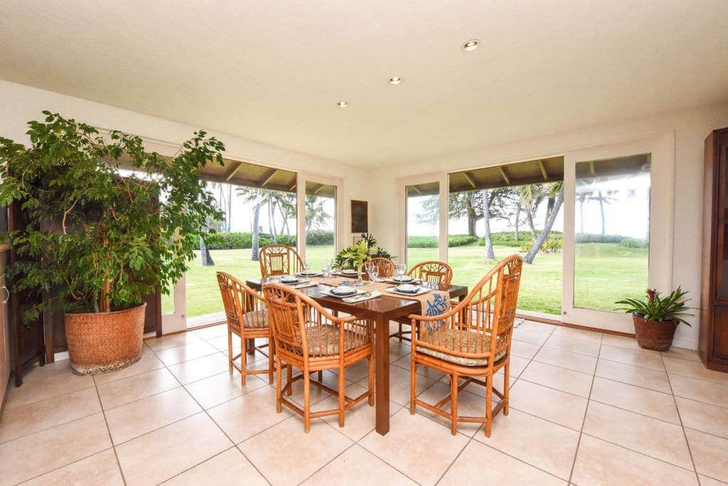 Tranquility Beachfront- Dining Area Tranquility Beachfront- Dining Area