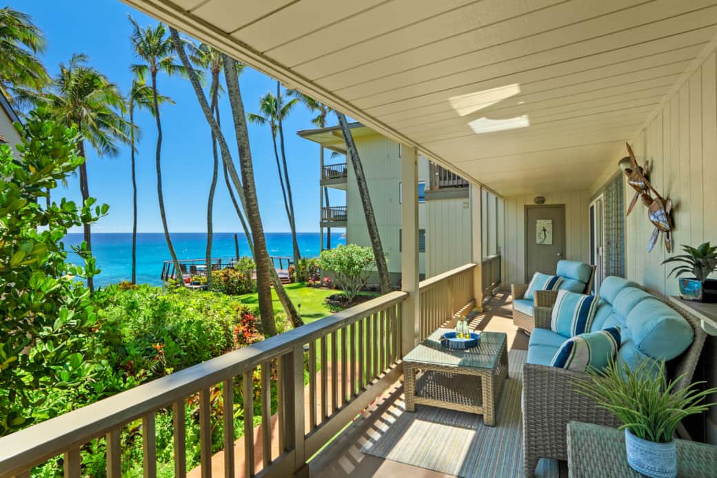 Oversized private lanai with direct view Oversized private lanai with direct view
