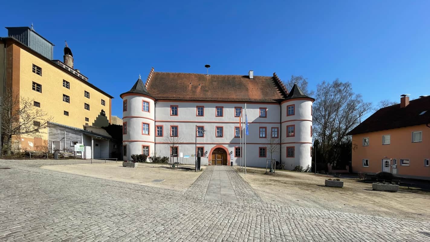 Abstecher zum Schloss Trabelsdorf Abstecher zum Schloss Trabelsdorf