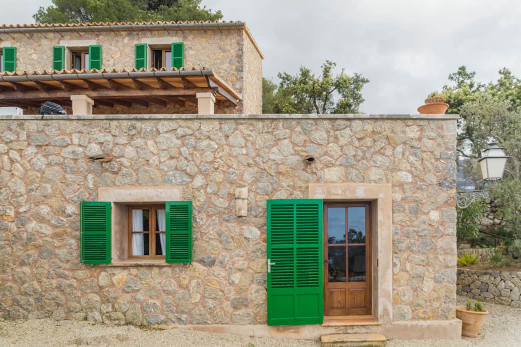 Exterior (2)