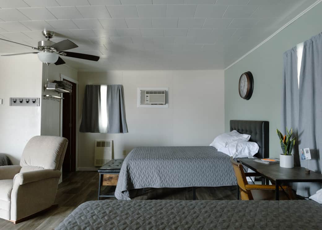 Motel Room 4G Motel Room 4G