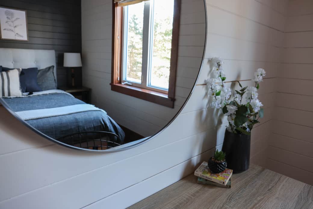Main Floor Queen Bedroom