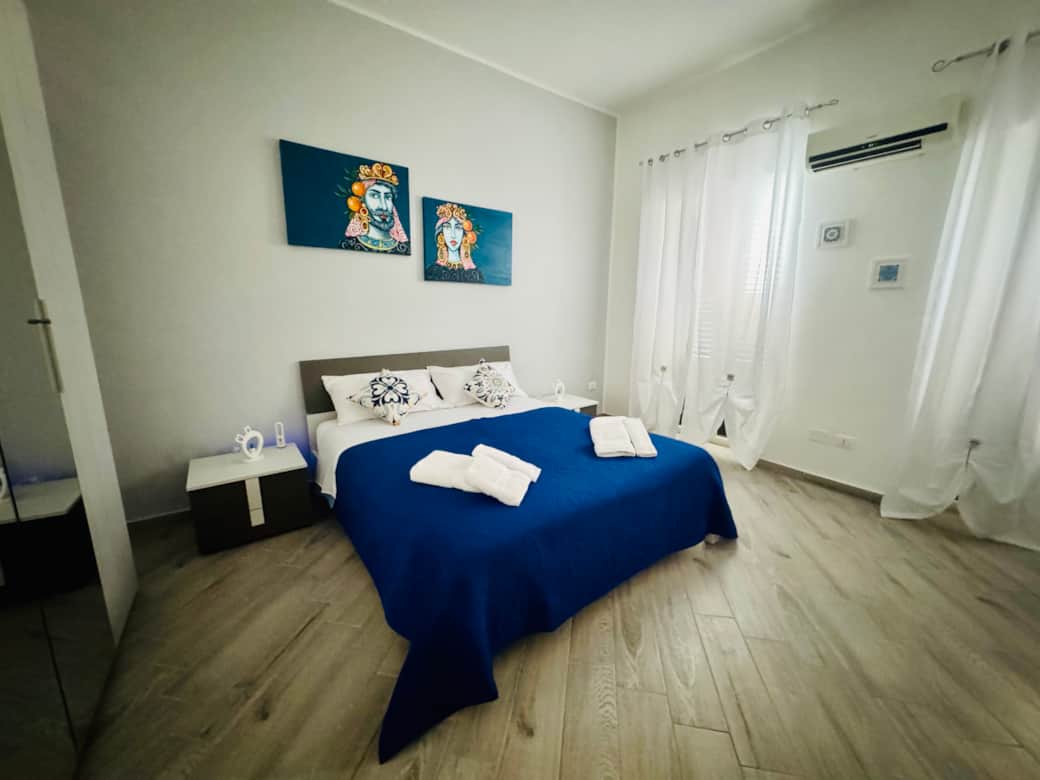 STANZA A PROSPETTO PRINCIPALE