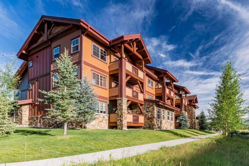 Steamboat Dream Vacation - First Tracks Studio - Free Gondola to Steamboat Ski Resort 