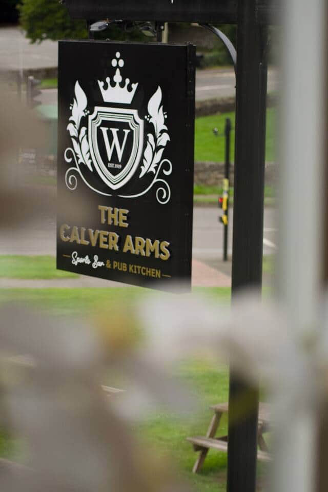 The Hideaway at Calver Arms is a cosy, stylish apartment for six in the heart of the Peak District. Set above a friendly village pub, it’s perfect for walkers, families and explorers, with scenic trails and top sights like Chatsworth close by.