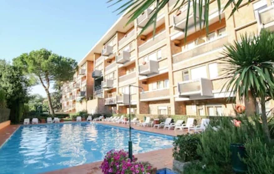 Piscina condominiale da Giugno a Settembre.