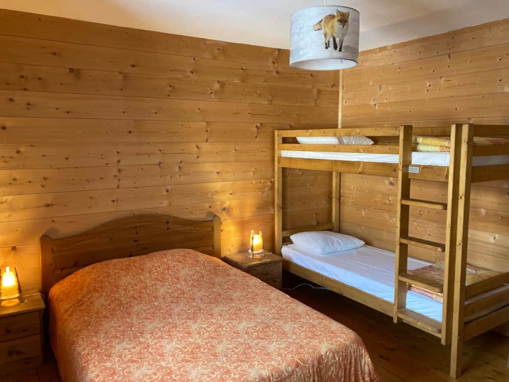 Chambre Primevère (1 lit double, 1 lit superposé)