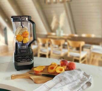 Blender and cutting boards. Enjoy making a smoothie with all the items needed.