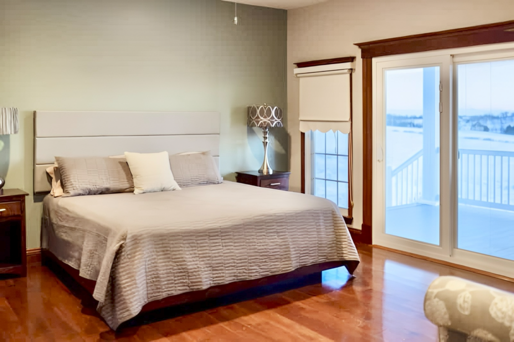 Bedroom 2 - Main Floor