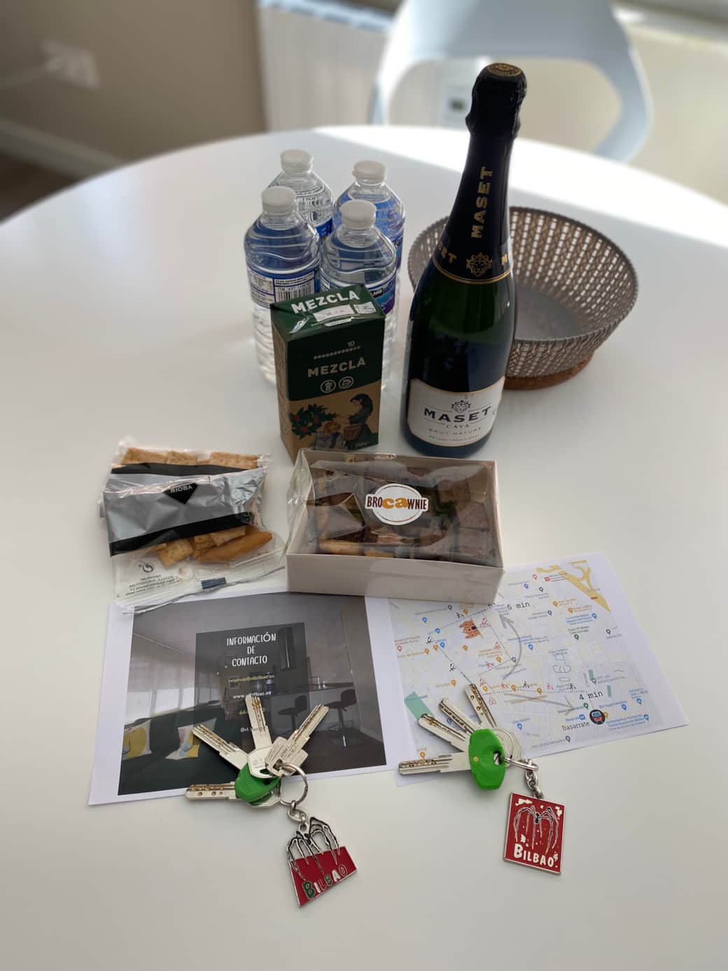 Regalo di benvenuto per ospiti casuali Regalo di benvenuto per ospiti casuali