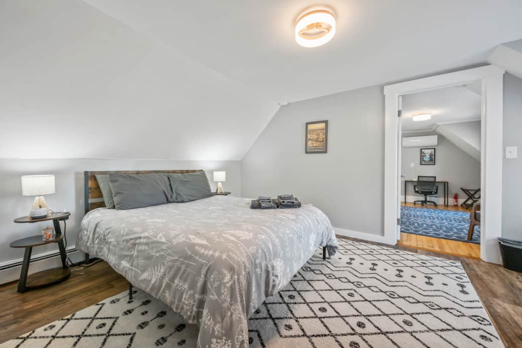 Your private bedroom on the 2nd floor. Your private bedroom on the 2nd floor.