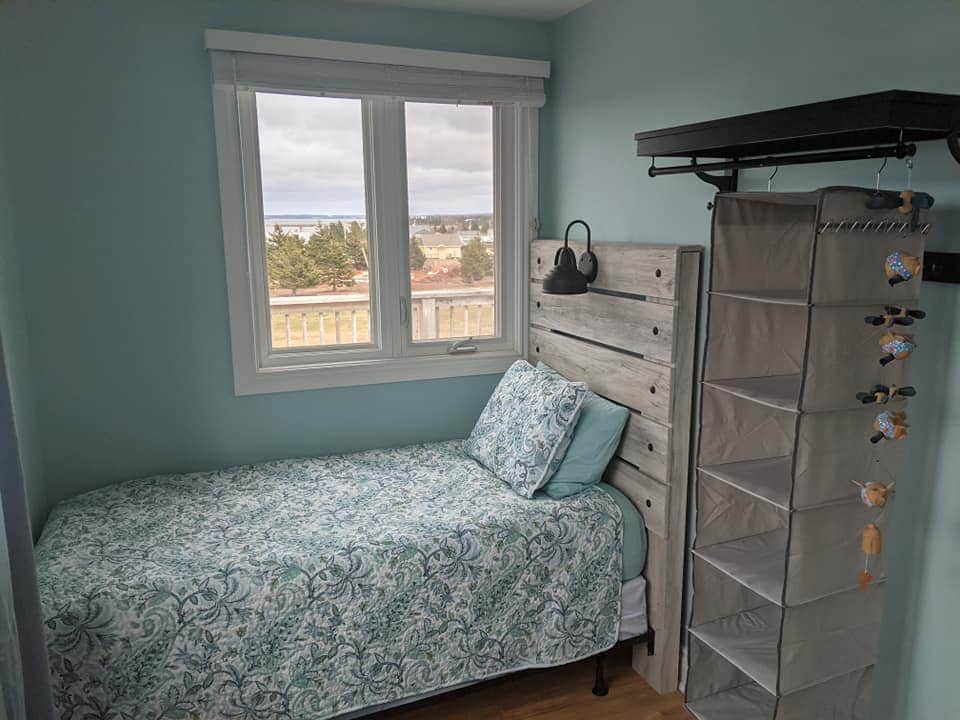 Second Bedroom Upstairs Two Twin Beds