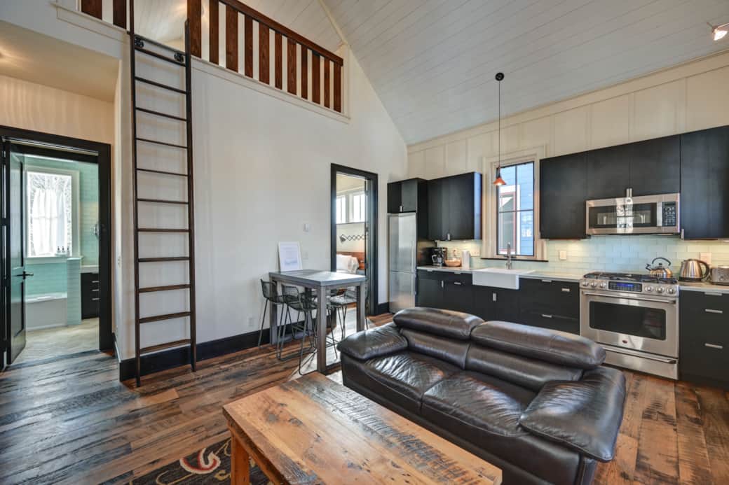 Penthouse Suite_Living/Dining