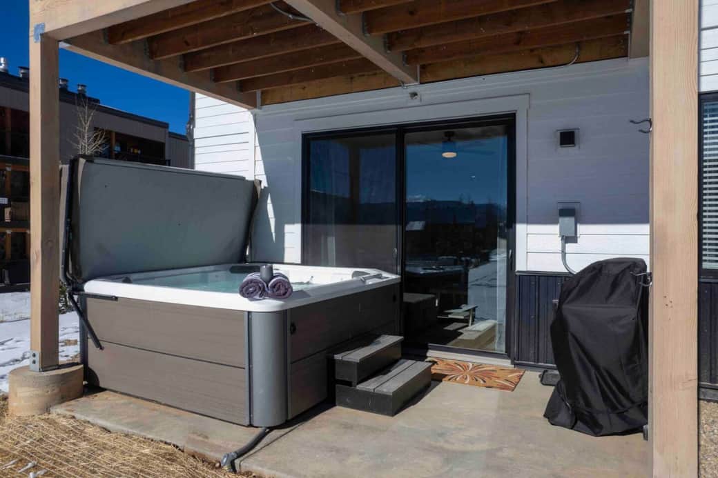Relax in the 7 person hot tub and enjoy the breath taking mountain views from every angle.  From here you face south-west and will get sunrise and sun set views!  