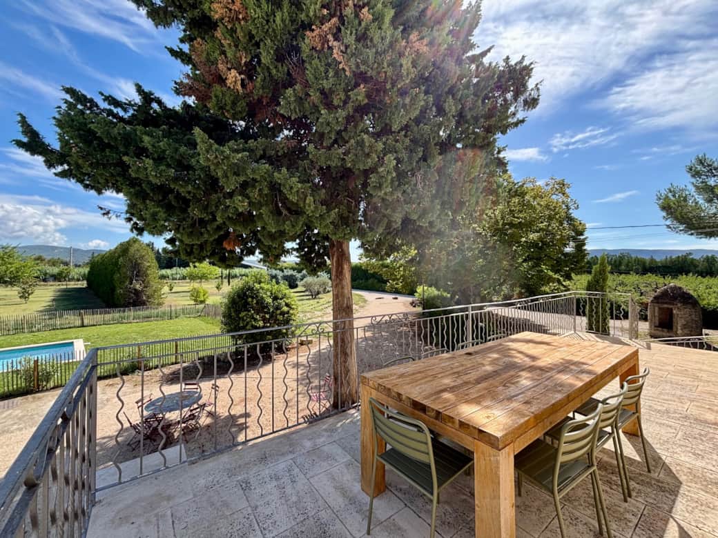 Maison poumo terrasse vue luberon