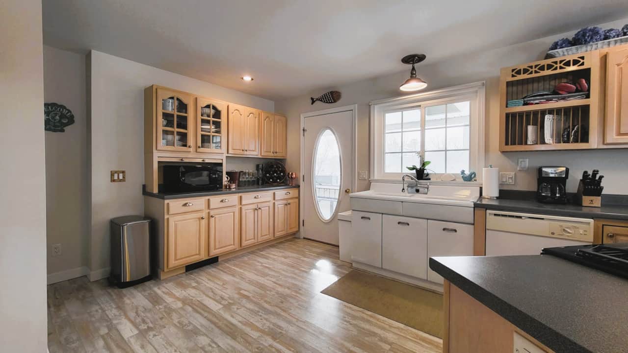 Spacious kitchen