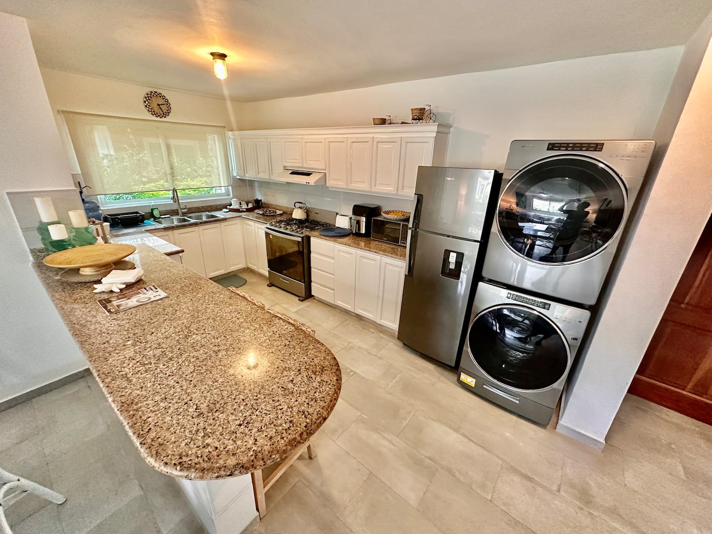 Cozy 3 bedrooms condo with pool and beach access photo 5