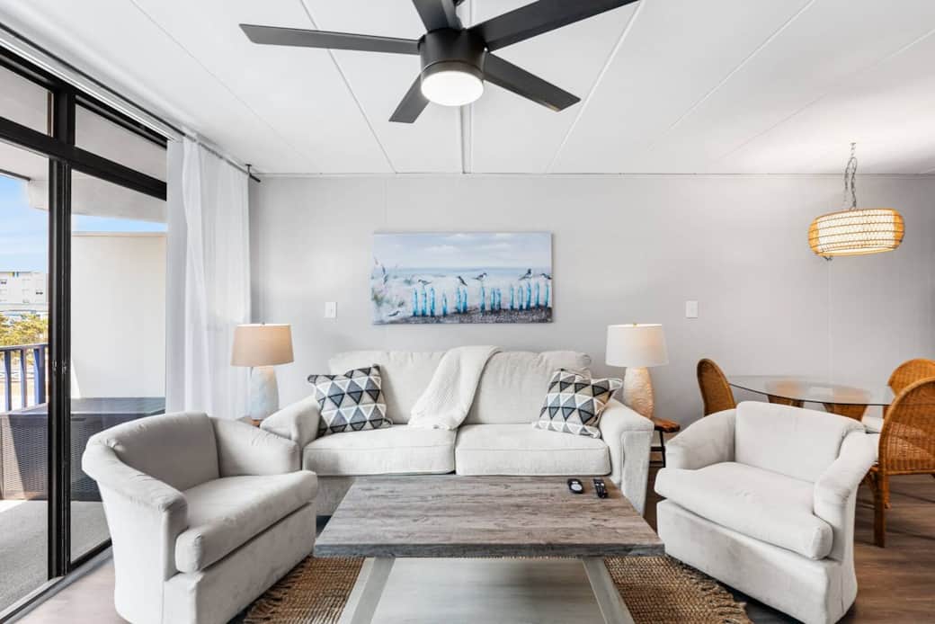 Light-filled and welcoming—the heart of your beach getaway. Light-filled and welcoming—the heart of your beach getaway.