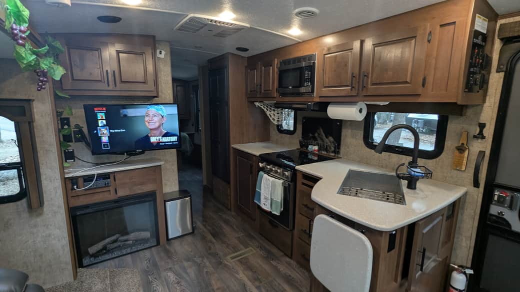 Large kitchen and living area space Large kitchen and living area space