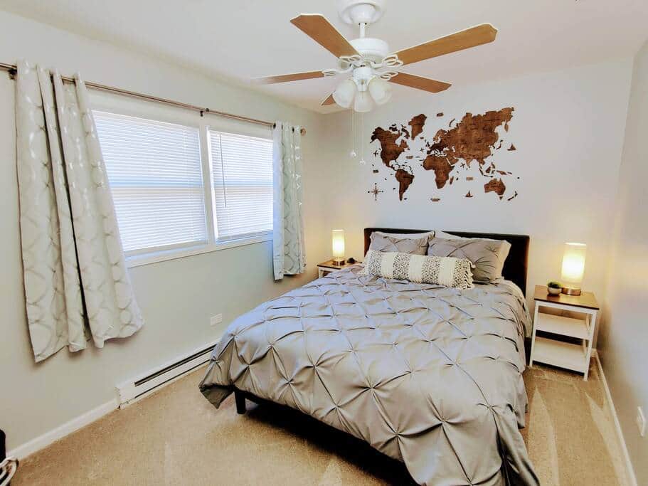 Bedroom #1: Queen size bed, bamboo linens, two side sleeper and two back sleeper pillows