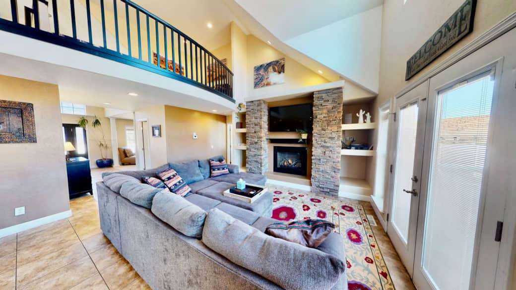 Huge living room in Moab Utah vacation rental