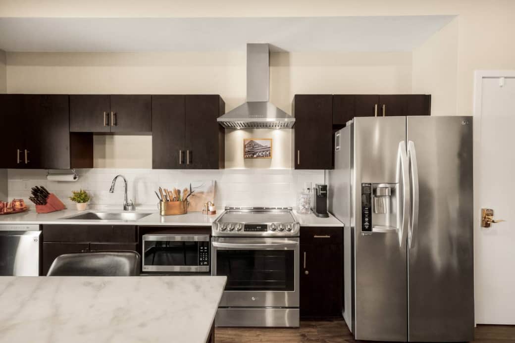 Full kitchen