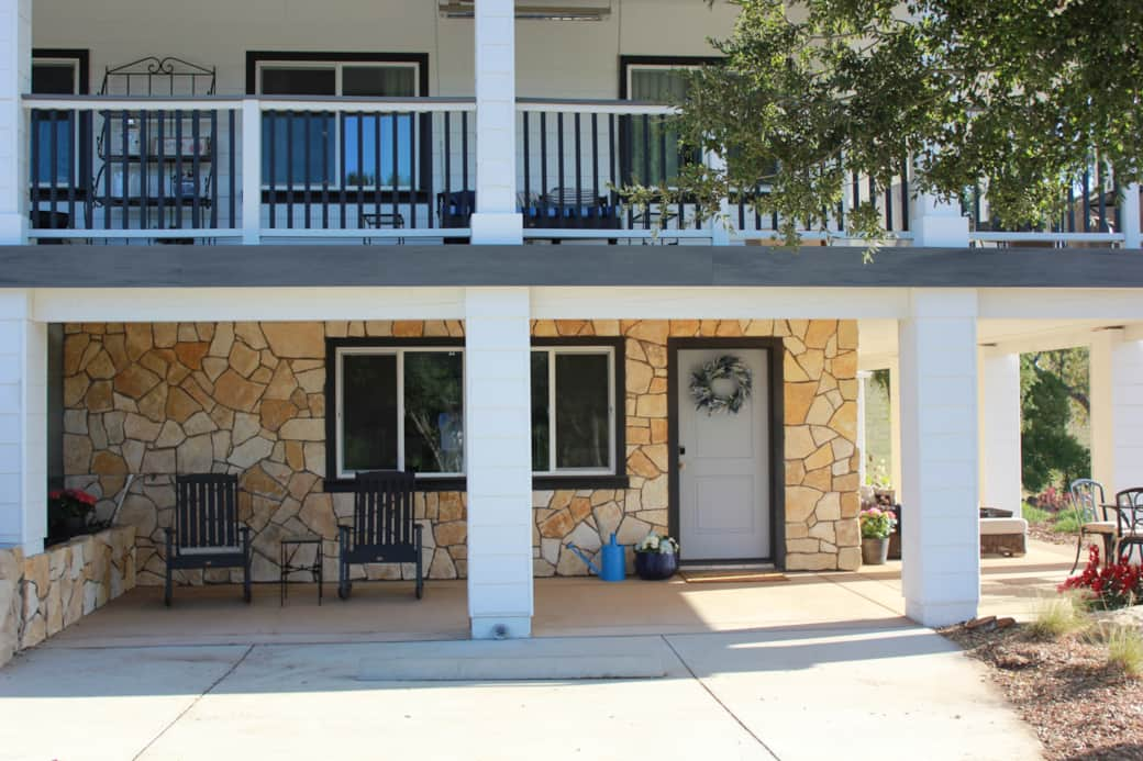 Parking spaces and entrance to the Retreat