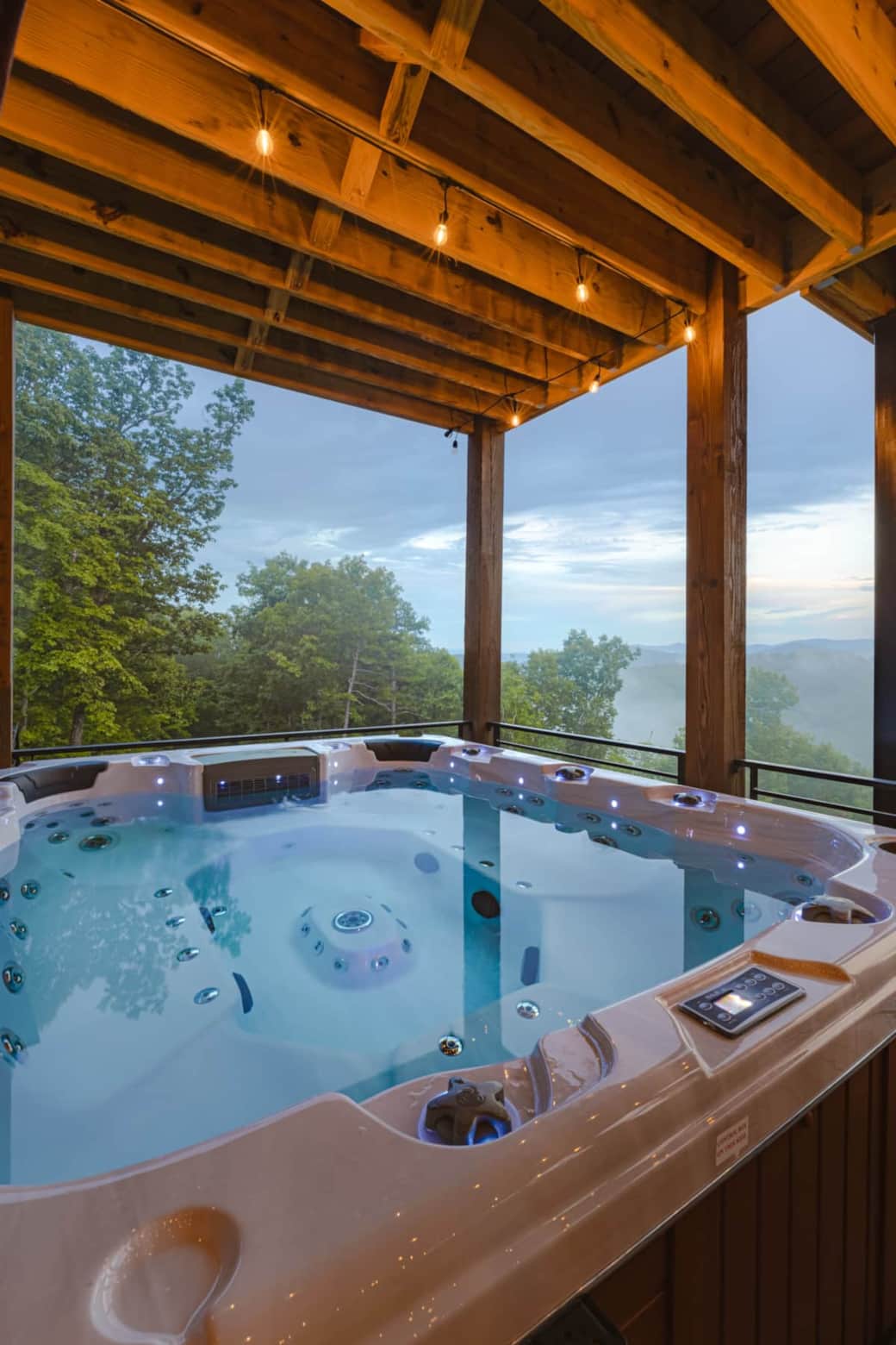 10 person hot tub