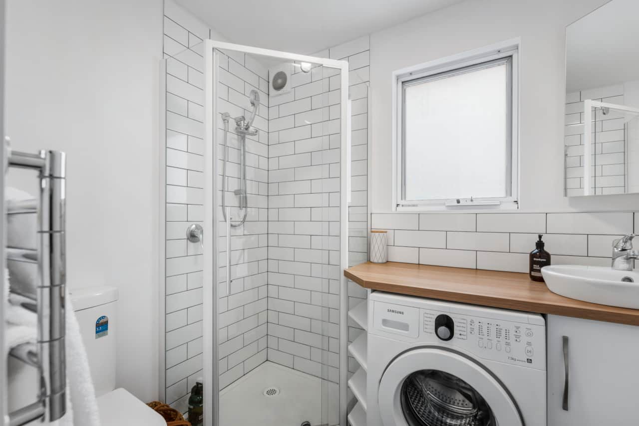 Bathroom 01
