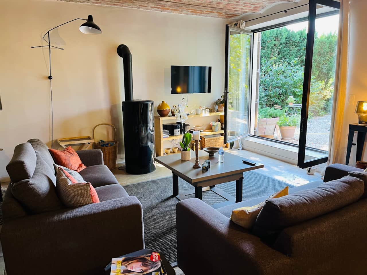 Living room, sofa, garden view
