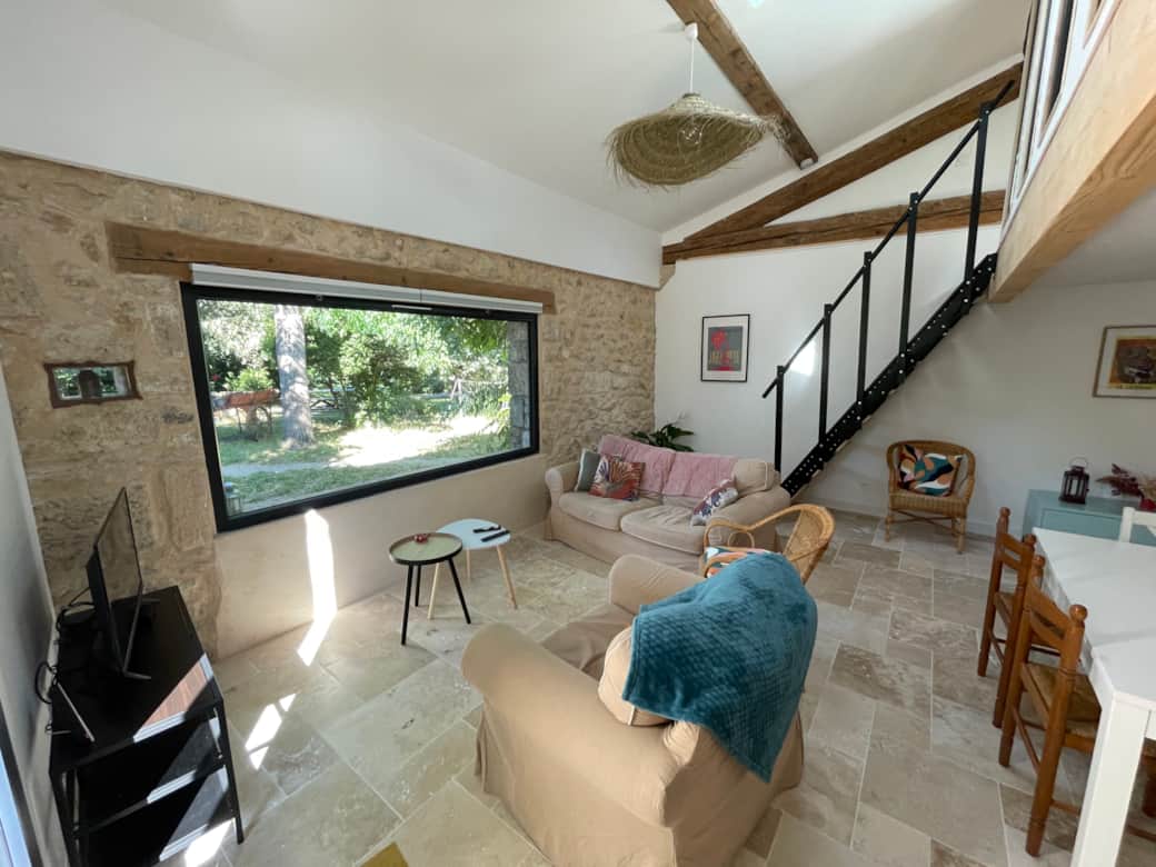Salon avec TV Wifi