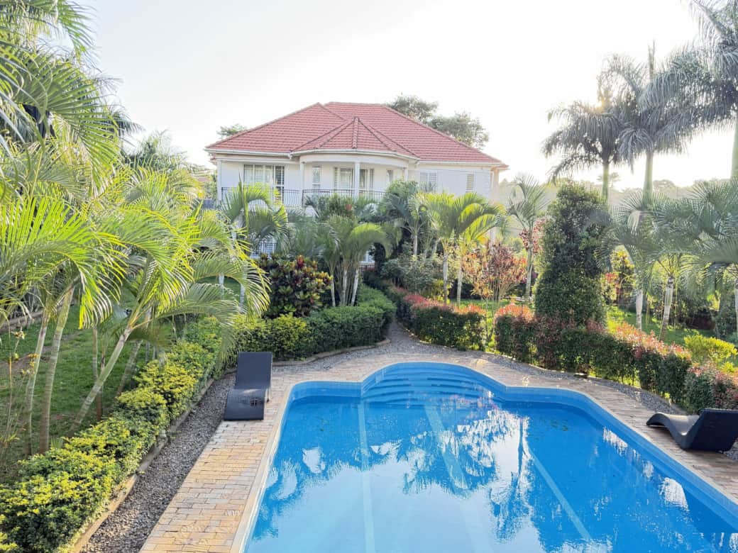 Lakeside villa8 Lakeside villa8