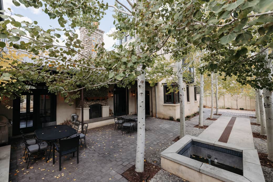 Aspen Courtyard