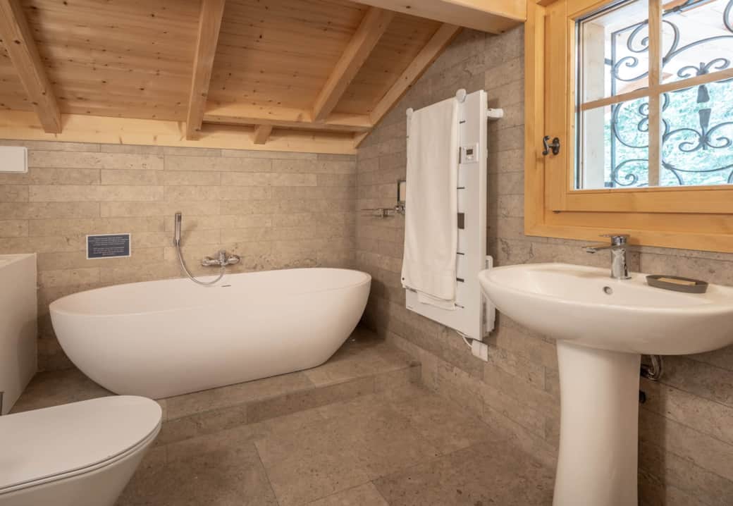Ensuite bathroom