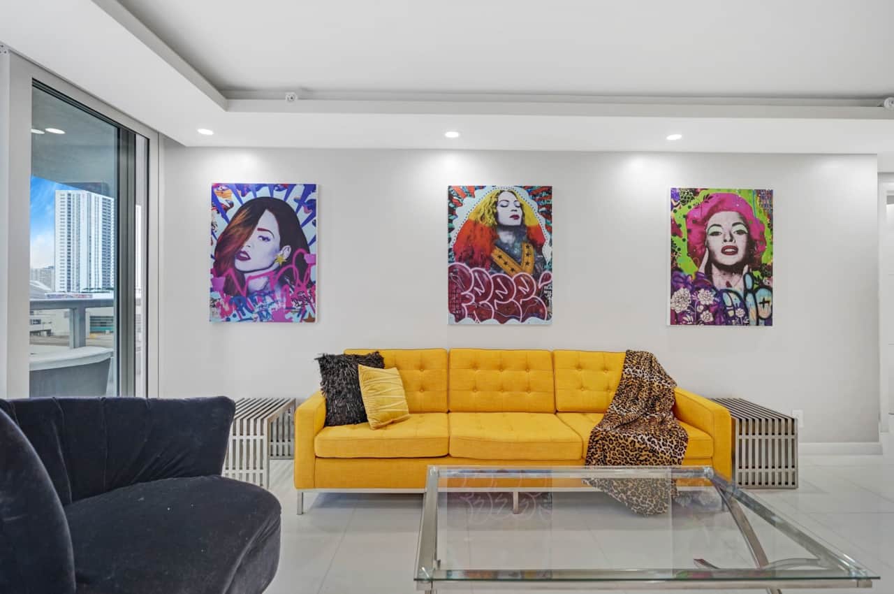 Funkin Fabulous! (4 bedroom condo)