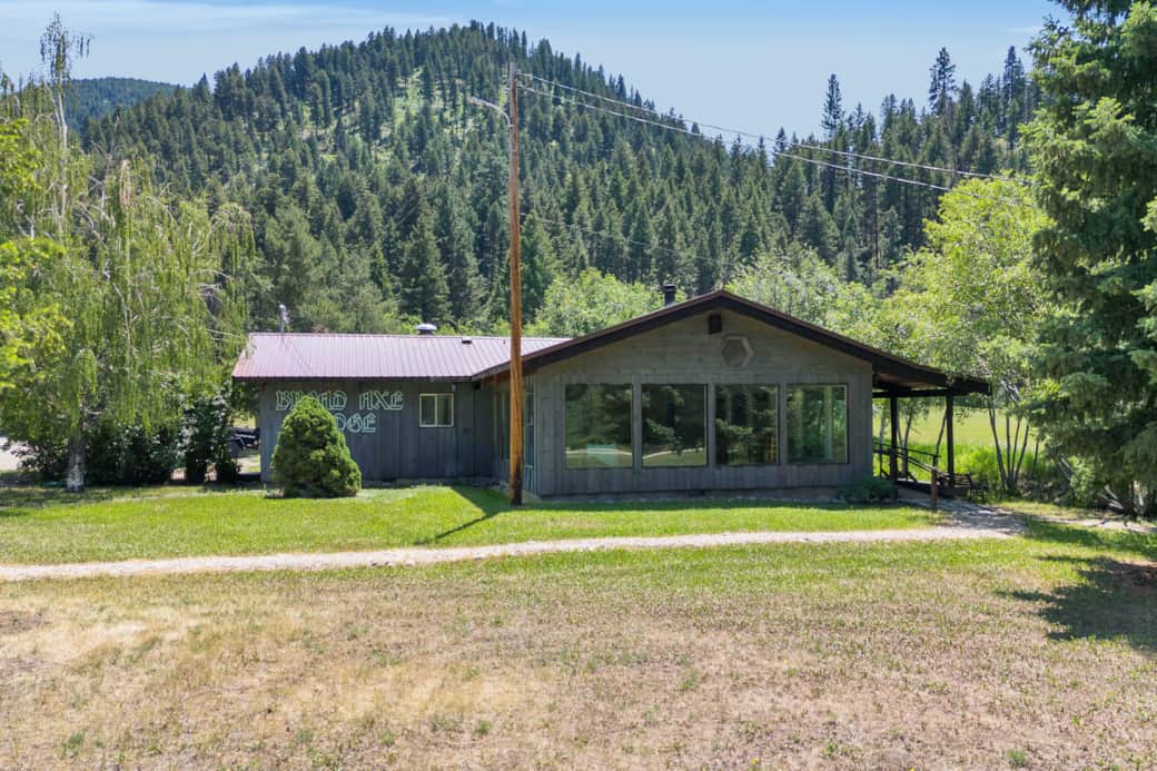 Broad Axe Lodge Broad Axe Lodge