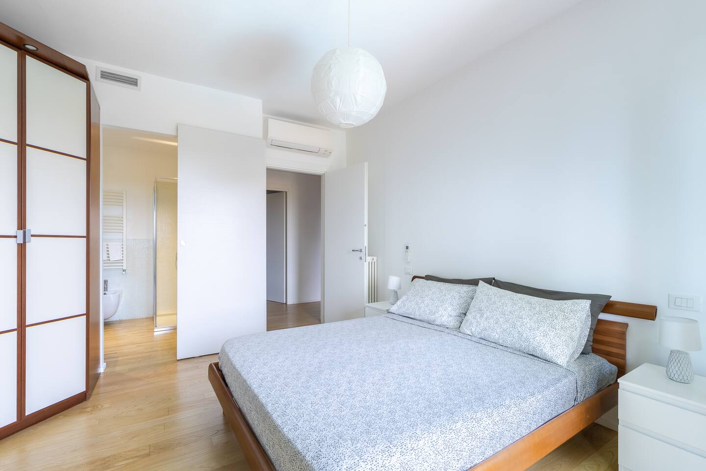 Ampia Master Bedroom con bagno privato in camera