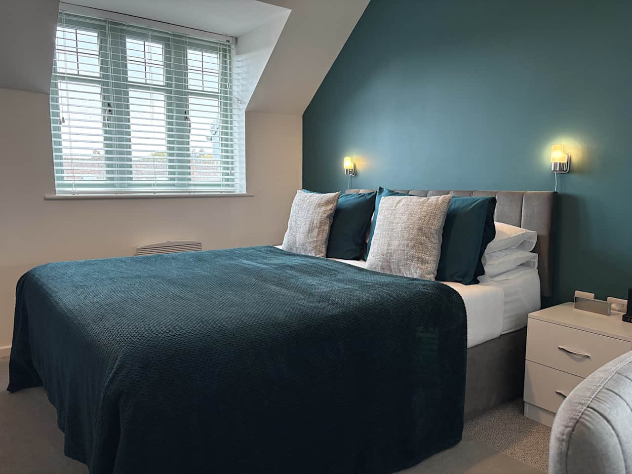 13 st johns penthouse bedroom one king size bed and drawers