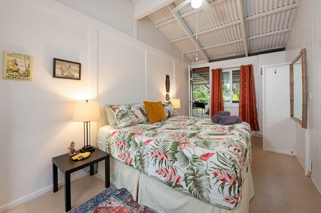 Separate queen bedroom—ideal for couples travelling together