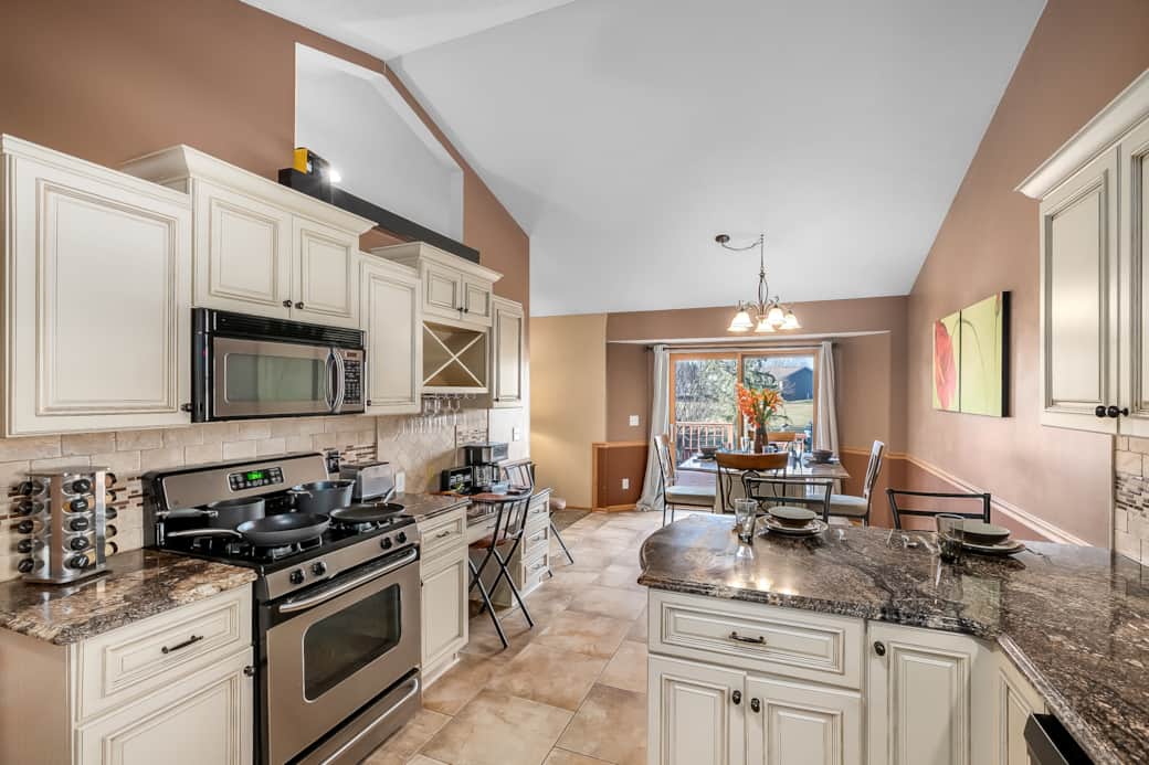 Gorgeous kitchen stocked with Cookware and Dinnerware